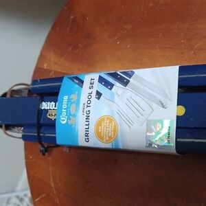 TWO FAVORITES GRILLING AND CORONA BEER GRILLING TOOL SET